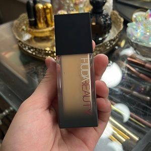 Huda beauty foundation